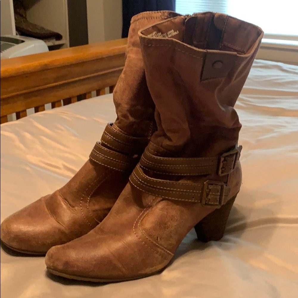 Size 8 Bass zippered boots, brown